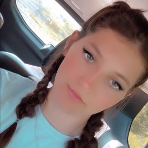 Meet your Posher, Julianna